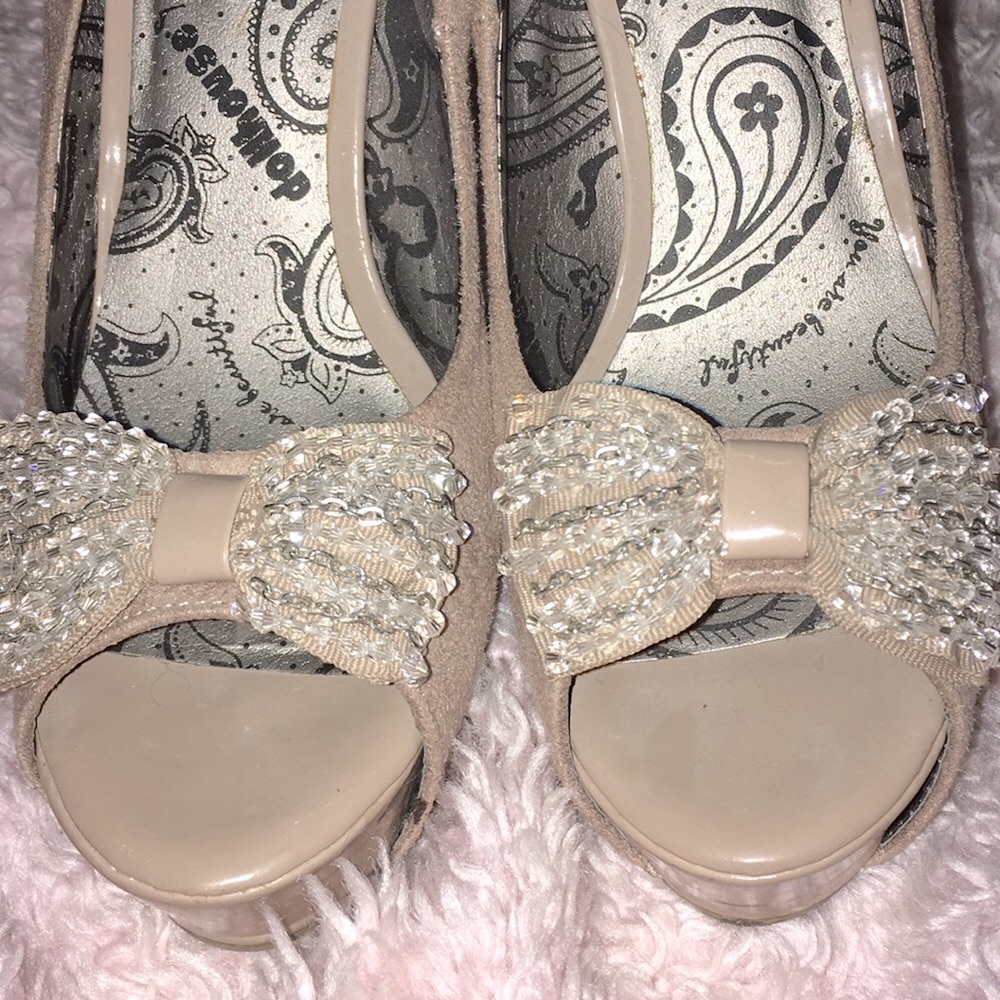 Sparkly Bow Dollhouse Pumps